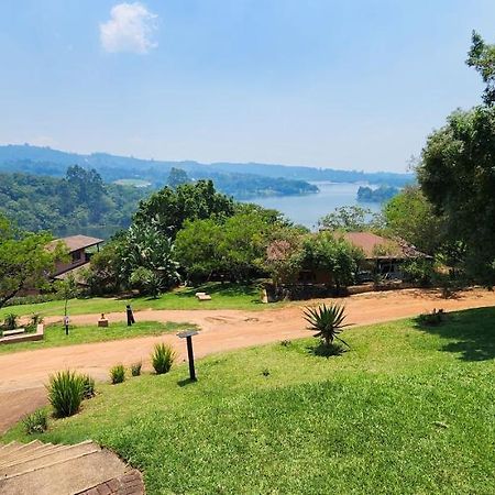 Da Gama Lake Cottages - Coral Tree And Cormorant Cottages ホワイトリバー エクステリア 写真