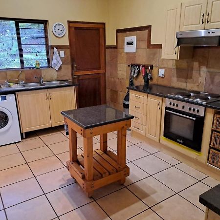 Da Gama Lake Cottages - Coral Tree And Cormorant Cottages ホワイトリバー エクステリア 写真