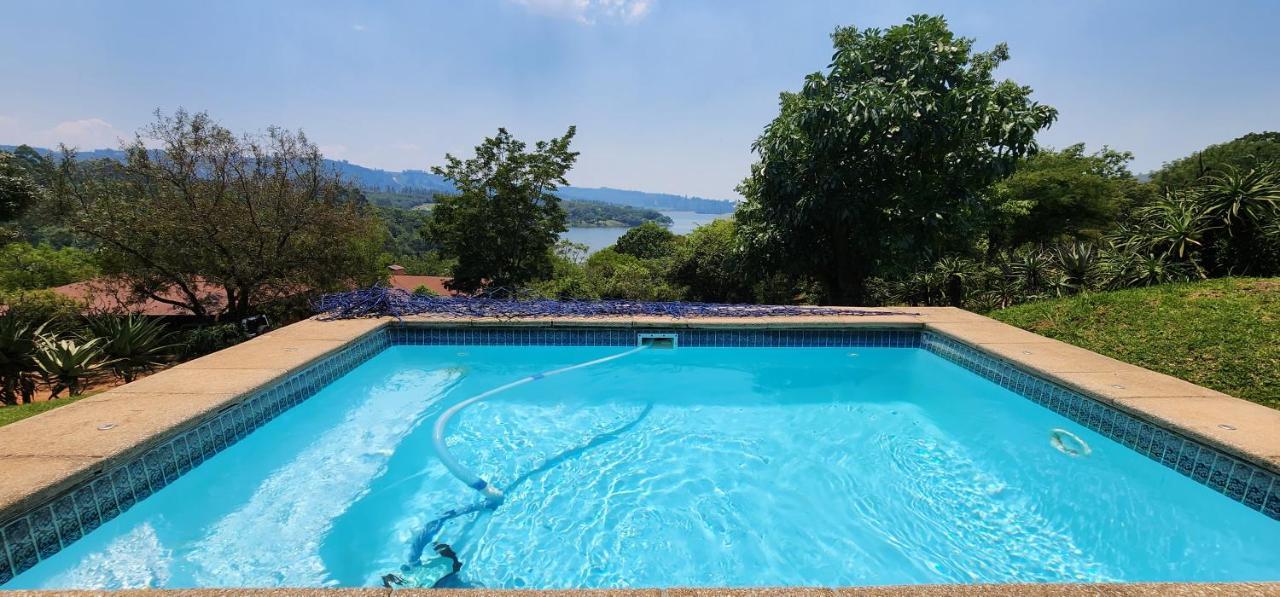 Da Gama Lake Cottages - Coral Tree And Cormorant Cottages ホワイトリバー エクステリア 写真